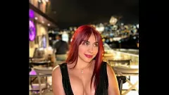 Encontro Interracial Hardcore Latin: o primeiro encontro de Juliana fica vaporoso nas escadas