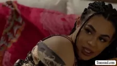 Redă Ts latina anna de ville dracu păsărică rasă a lui Eva Maxim