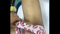 Riproduci Spettacolo di sborra da questo modello maschile da solo sexy