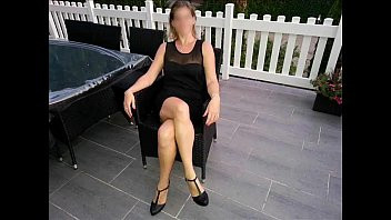 Play My ex-wife came to the house to remember the good old days, I gave her the best kiss of her life.