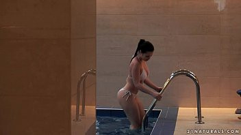 Play Footjob and sensual fuck with nekane