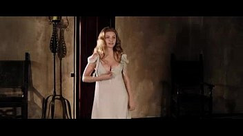 Jouer Miriam Giovanelli, l'actrice qui nous a surpris dans cette scène xxx de Dracula