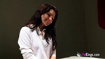 Play Spanish student makes porn to earn good money