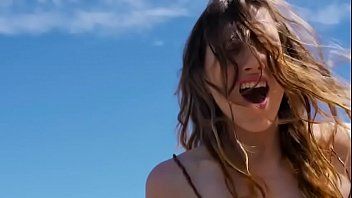 Reproduzir Piper blush fazendo o que ela mais gosta: sexo na rua