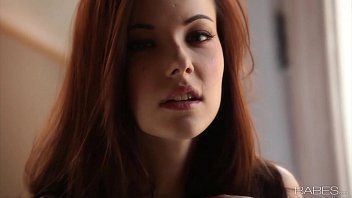 Reproduzir Elizabeth marxs, uma ruiva natural com peitos enormes